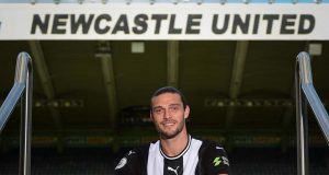 Steve Bruce : Andy Carroll Aset Besar Bagi Newcastle