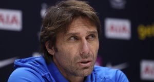 Conte Bertemu Dengan Ketua Tottenham